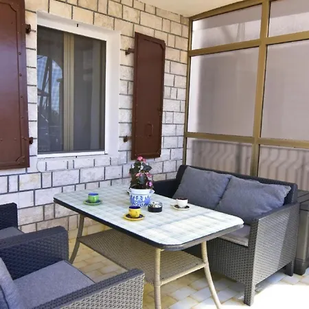 公寓 In Murine Mit Grosser Terrasse By Interhome 乌马格