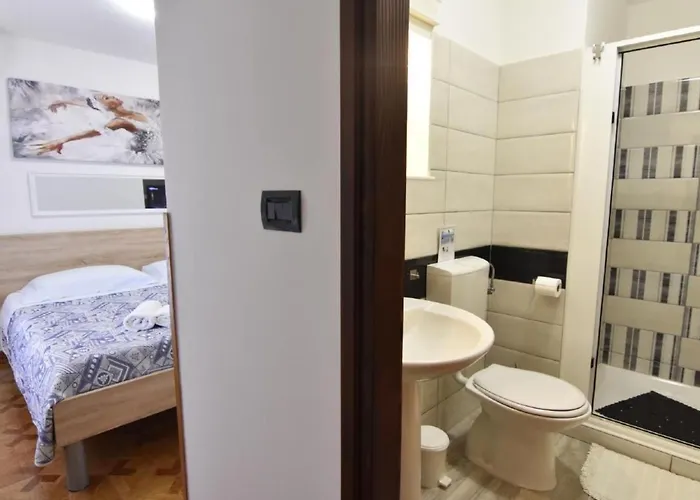 In Mit Grosser Terrasse By Interhome Apartman