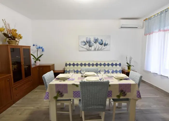 Apartman In Mit Grosser Terrasse By Interhome