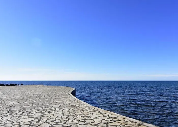 In Mit Grosser Terrasse By Interhome