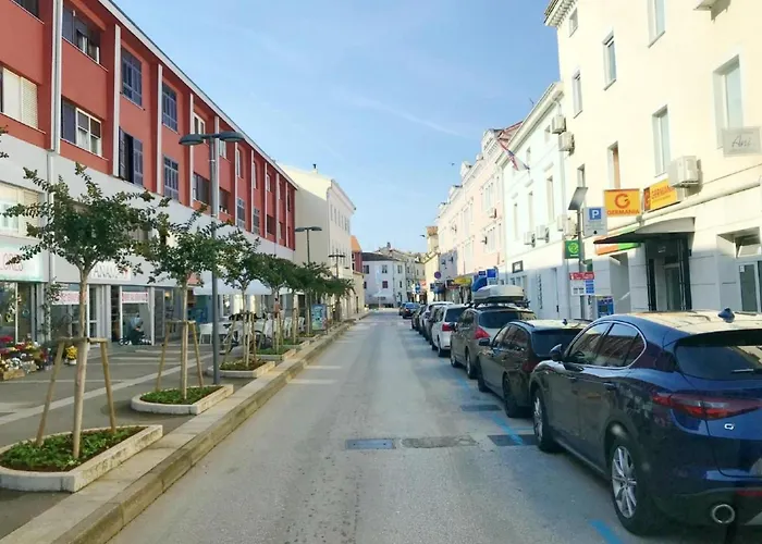 In Mit Grosser Terrasse By Interhome Apartman